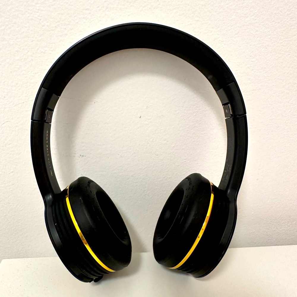 Roc Sport By Cristiano Ronaldo Andamp Monster Freedom Wireless Onear Headphones